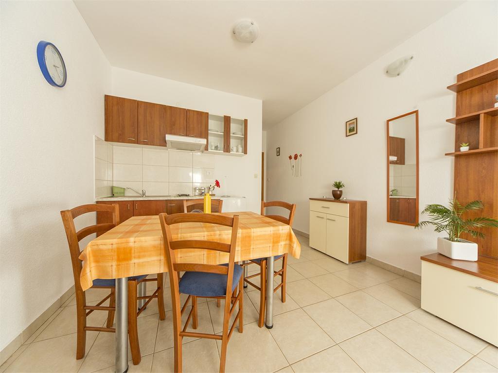 Apartments Katoro Relax Umag Exterior foto