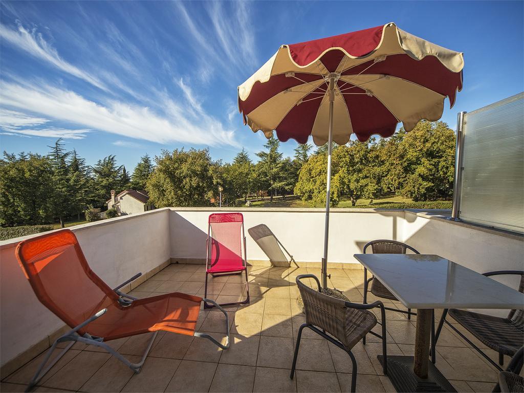 Apartments Katoro Relax Umag Exterior foto